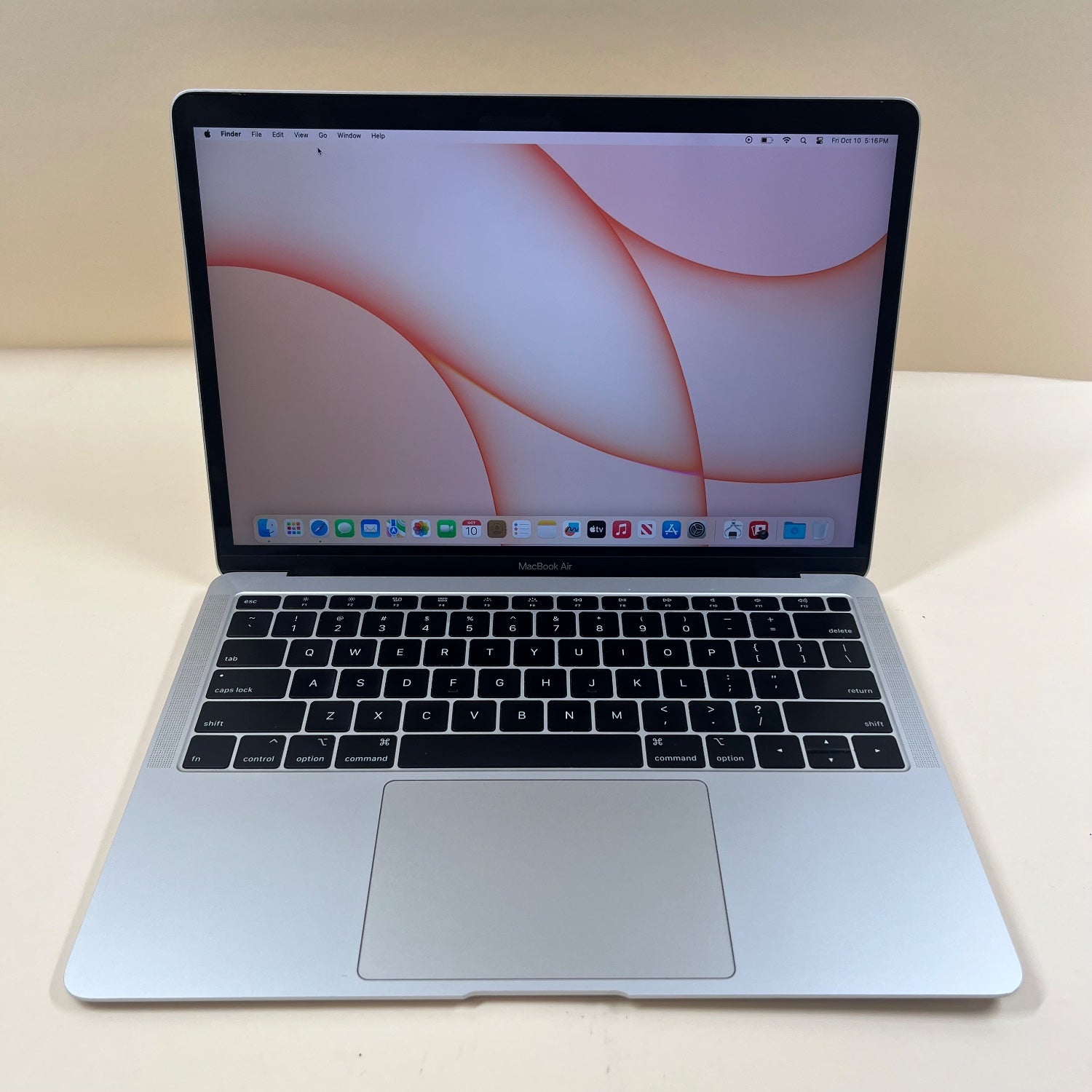 MacBook Air 2018 i5 8G 256G シルバー A1932 Amazon.com: Apple 2018 MacBook Air with 1.6GHz Intel Core i5