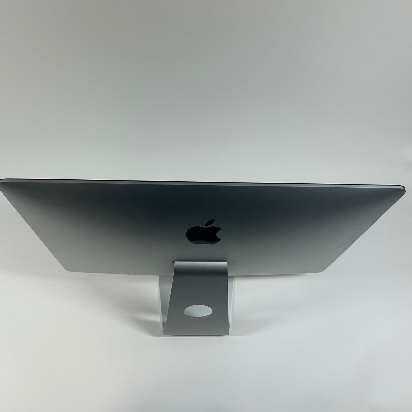 2015 Apple iMac 21.5" i5 1.6GHz 8GB RAM 256GB SSD Silver A1418
