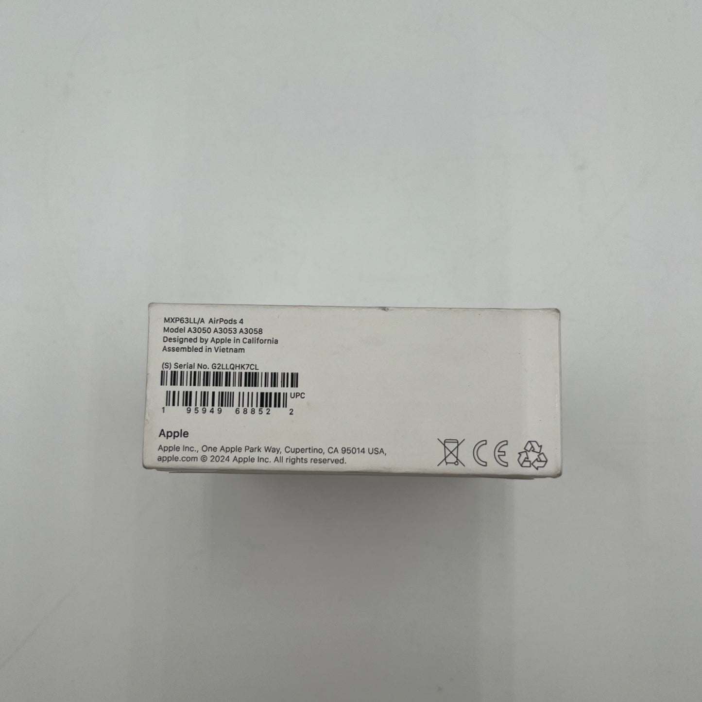 New Apple AirPods 4th Gen with Charging Case A3058 A3053 A3050 MXP63LL/A