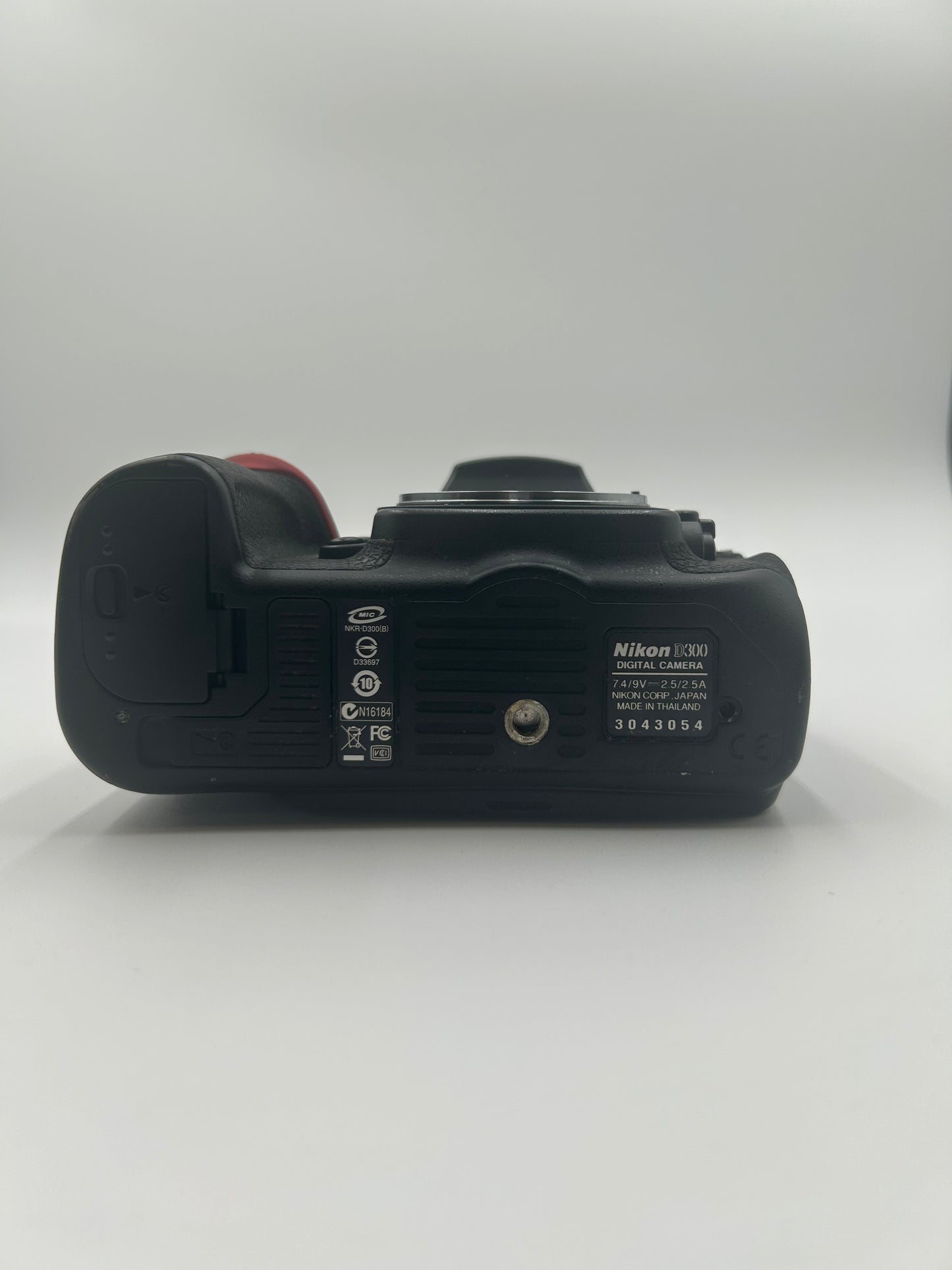 Nikon D300 12.3MP Digital SLR DSLR Camera 28619 Shutter Count