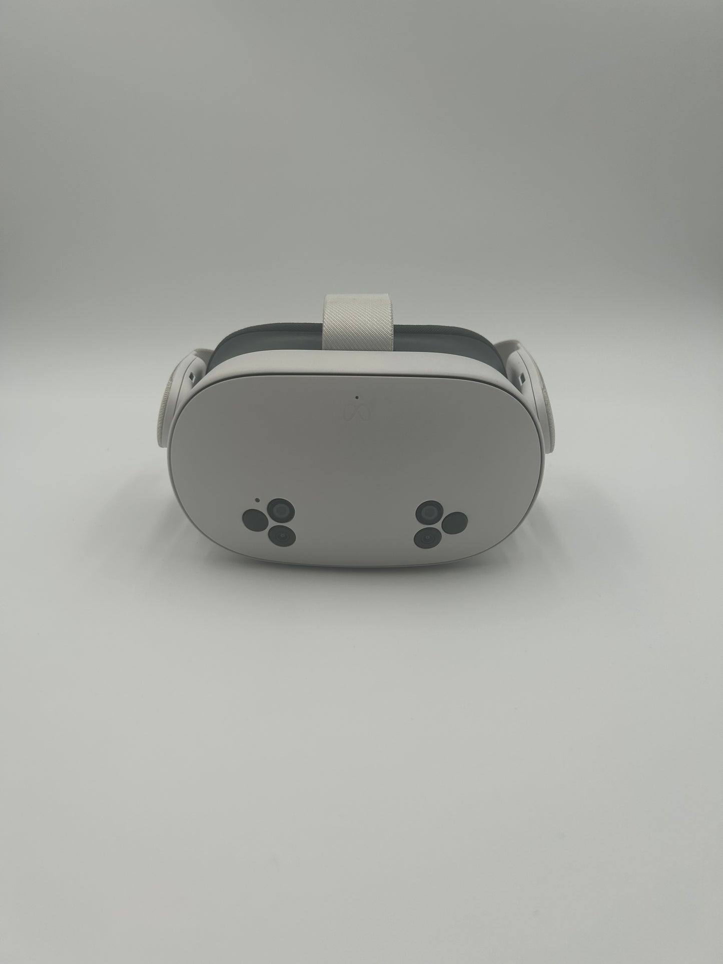 Meta Quest 3S 128GB Standalone All-in-One VR Headset P97