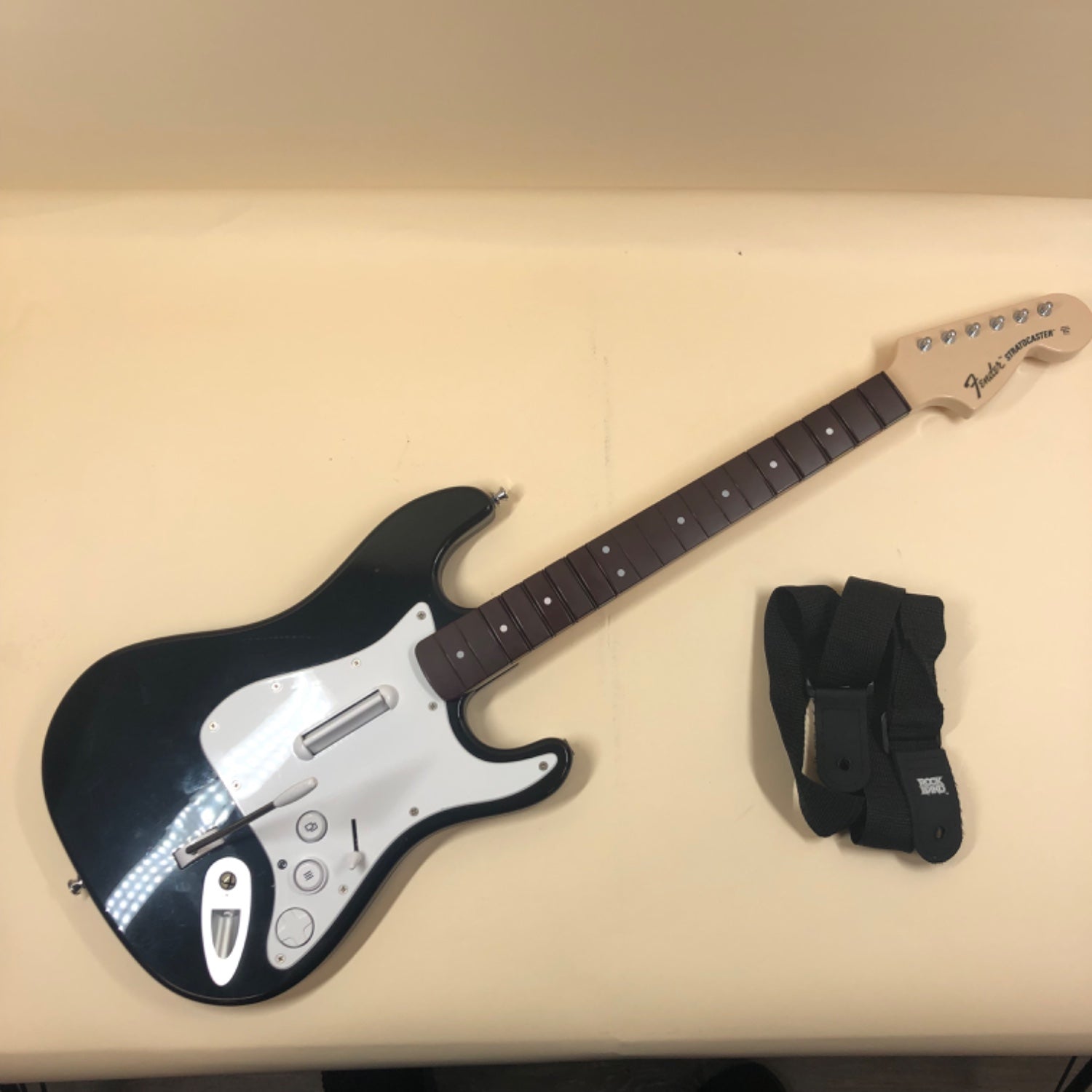Mad Catz Rock Band 4 Wireless Fender Stratocaster Black 91161 For