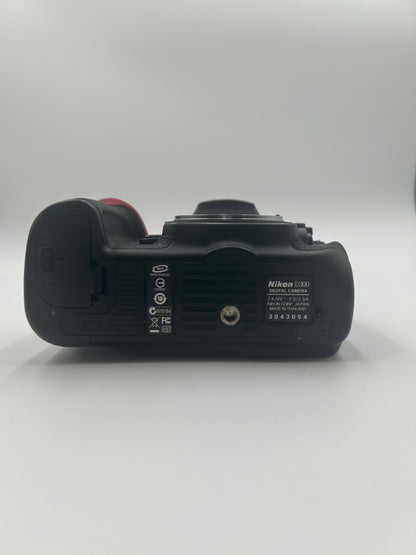 Nikon D300 12.3MP Digital SLR DSLR Camera 28619 Shutter Count